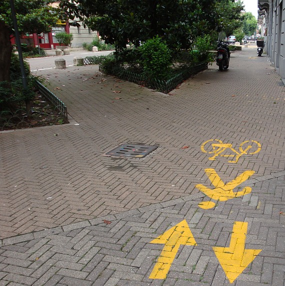 Stop dall'alto alla ciclabile sperimentale Stop dall'alto alla ciclabile sperimentale